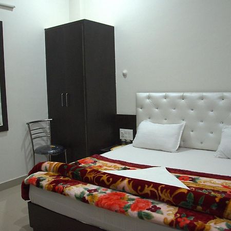 Hotel Mahabir Inn 马图拉 外观 照片